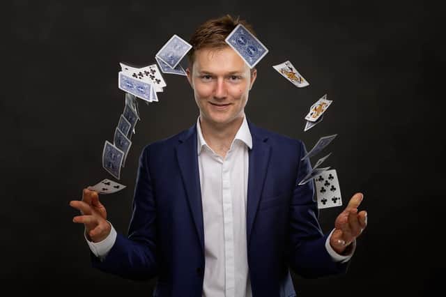 安格斯巴斯克维尔说魔法救了他的命。 约翰·米尔斯摄。