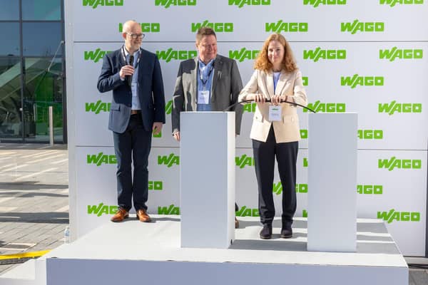 Darren Hodson, Managing Director at WAGO UK & Ireland, Sven Hohorst, Advisory Board Member at WAGO Group, and Karoline Yu open the new building