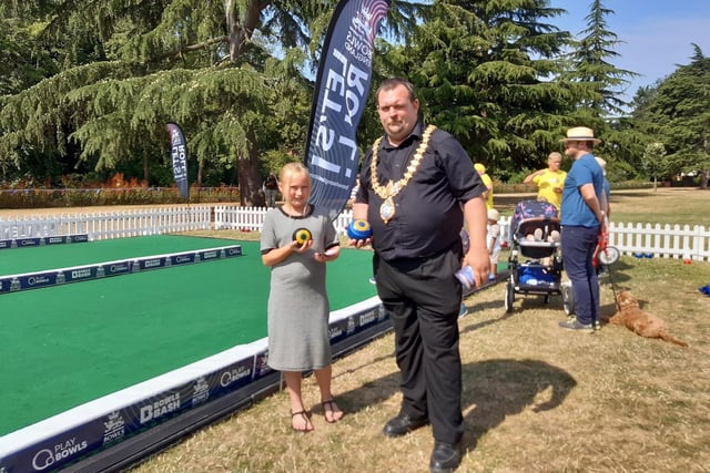 Leamington Mayor Cllr Nick Wilkins and his duaghter Sienna tried their hand at bowls at the Bowls Bash set up at the Birmingham 2022 Commonwealth Games festival site in the Pump Room Gardens.