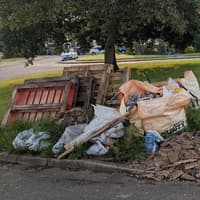Fly-tipping builder fined £5,000 by magistrates after dumping waste in Rugby borough village