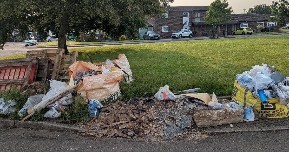 Fly-tipping builder fined £5,000 by magistrates after dumping waste in Rugby borough village