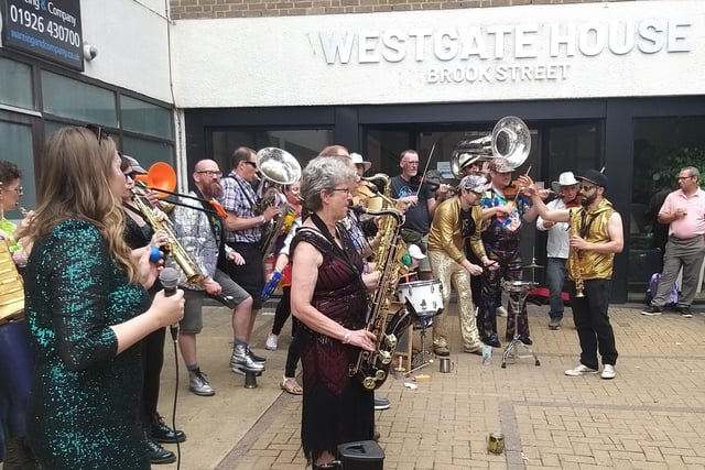 The Fringe Festival took place in Warwick town centre as part of the Warwick Folk Festival.