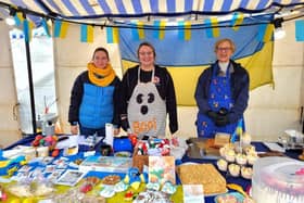 Last Saturday (February 22), volunteers from the Ukrainian Medical Charity sold traditional cakes and items from Ukraine that showcased its culture and history.