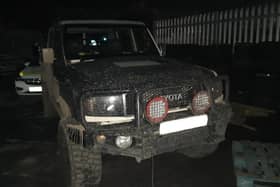 Watch as disqualified driver speeds away from police in Toyota 4x4