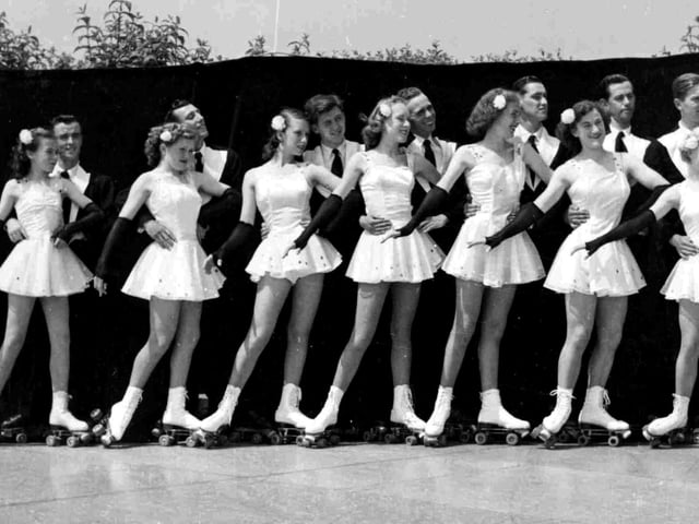 The Skatercades Dance Team circa 1953.
Sent in by Mrs Anne Kerridge of Southsea they are from left to right:-
Eillen & Brian, Betsy & Cyril, Joan & Keith, Wendy & Brian, Anne & Richard, Thurley & Charles, and Chris & Johnny.