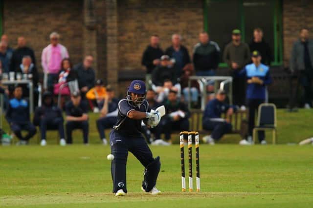 Ali Zaryab guides Kenilworth home.