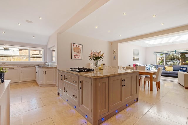 Impressive kitchen.