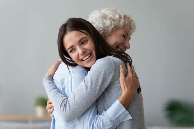 Is hugging now permitted? Here’s what you need to know, depending on where you live (Photo: Shutterstock)