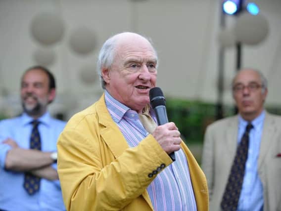 Henry Blofeld is coming to Kenilworth Books