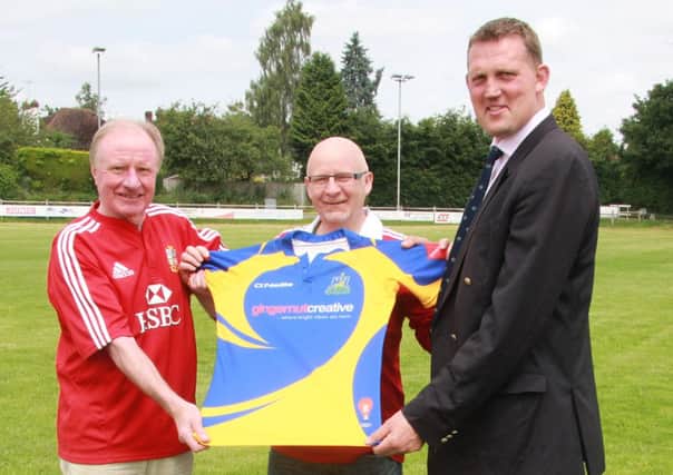 Club chairman Peter Blakeman, Gingernut's Roger Roberts and Doddie Weir.