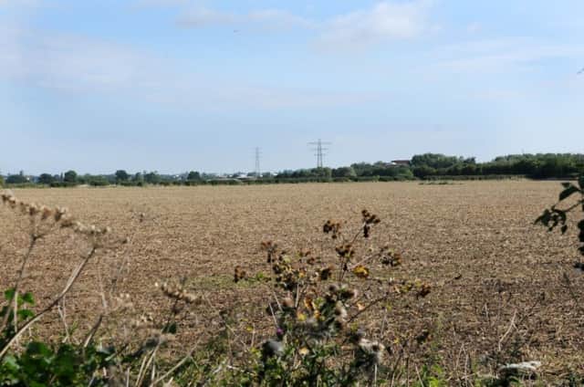 Fresh plans have been submitted for more than 1,000 new homes on land near Leamington and Warwick - close to the sites several other large-scale housing plans for Warwick district.