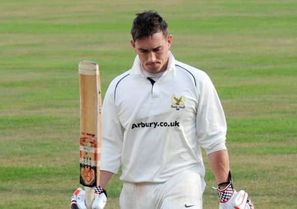 Scott Stenning remained unbeaten on 67 as Kenilworth Wardens hung on for a losing draw against high-flying Barnt Green.