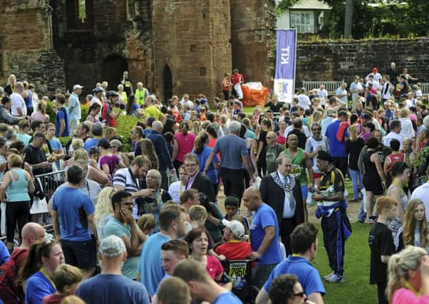 The annual 'Two Castles' run took place on Sunday, with over 4,000 entries raising money for charity. The run started at Warwick Castle and finished at Kenilworth Castle. NNL-140906-160908001