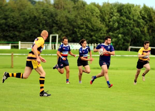 Leamington flood forward on their way to a convincing victory at Droitwich. Picture: Gina Ruyssevelt