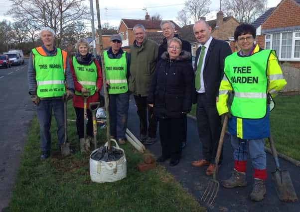 Cllr Alan Cockburn, Cllr Clive Nelson, Cllr Marilyn Bates and Round Table Vice Chairman Mark Yallop with volunteers from Warwick Tree Wardens.
