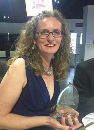 Anne Marie Lambert with her Networking Mummies UK Ltd National Award 2016 in the Small Business Category. WX-3059a50yRwIMdcxlu