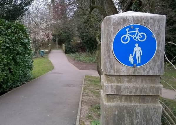 The current cycle path off Bridge Street to the east of Abbey Fields
