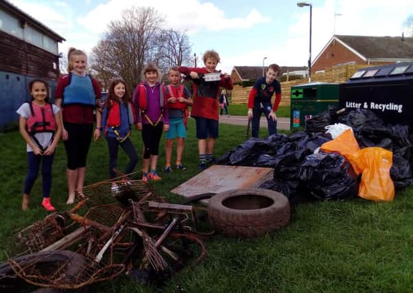 The 2nd Warwick Seascouts came out on Sunday to help clean up the River Avon.