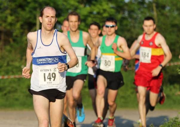 Leamington C&AC's Dave Mulvee leads the pack at the Ryton 5 at Ryton Pools. Picture: Tim Nunan