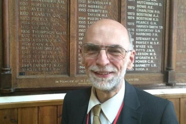 Dr Peter Kent